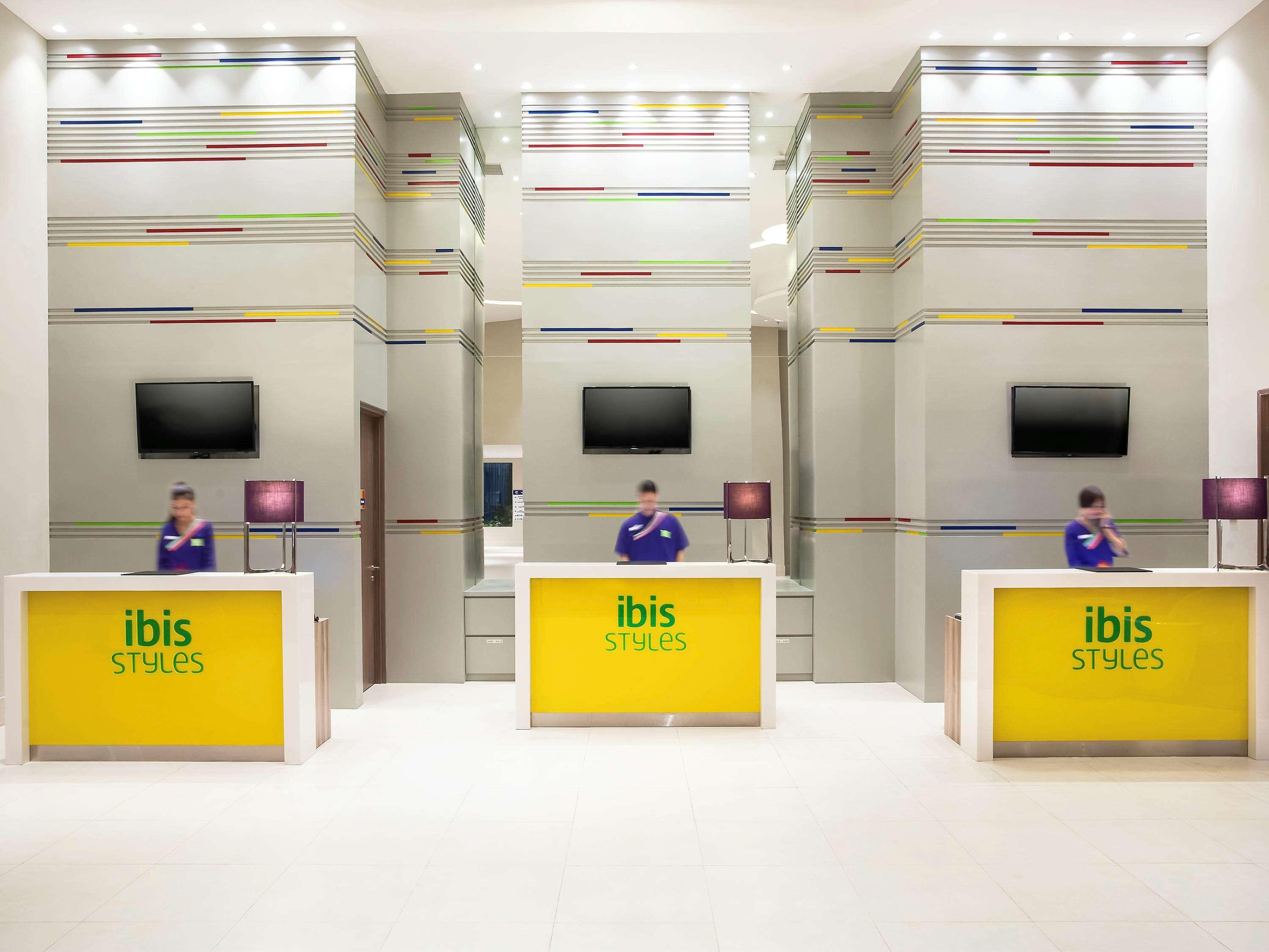 Ibis Styles Jakarta Mangga Dua Square Extérieur photo