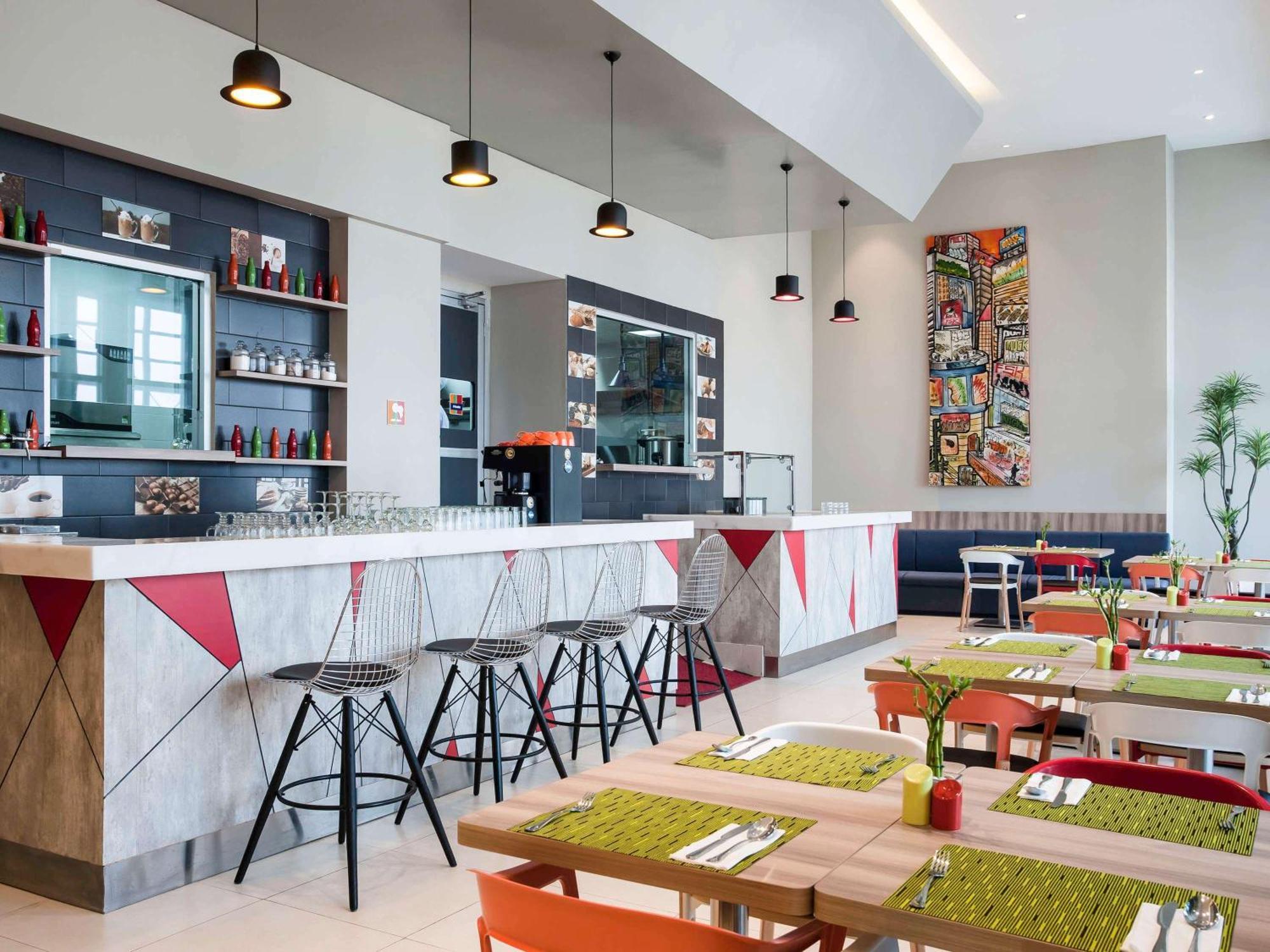 Ibis Styles Jakarta Mangga Dua Square Extérieur photo