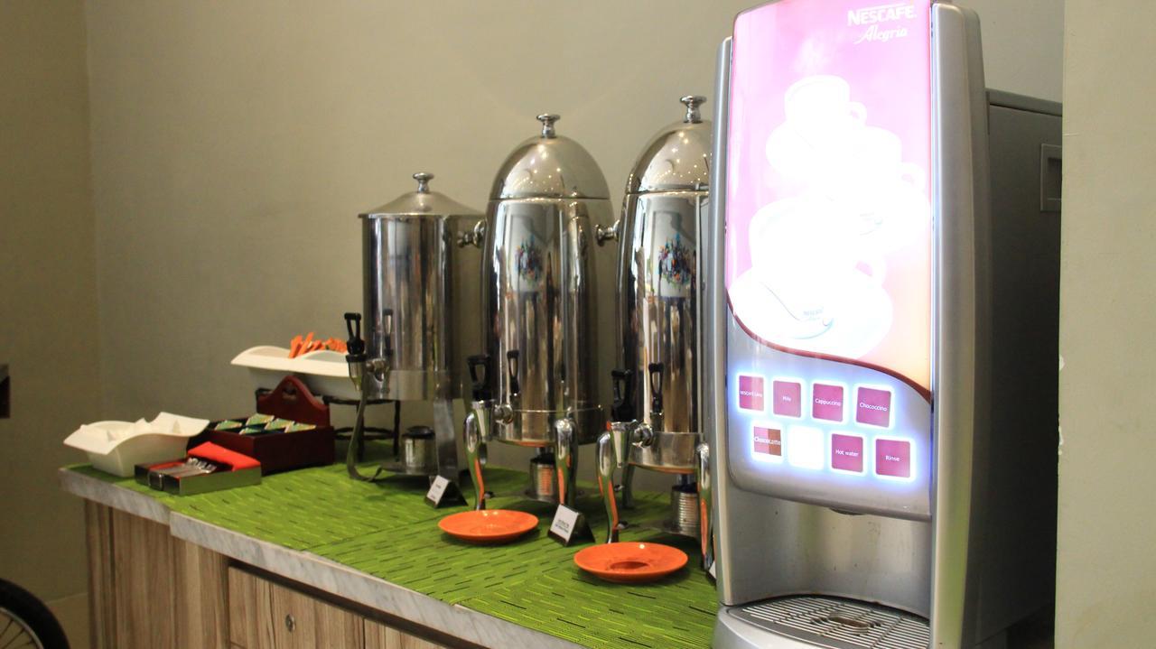 Ibis Styles Jakarta Mangga Dua Square Extérieur photo