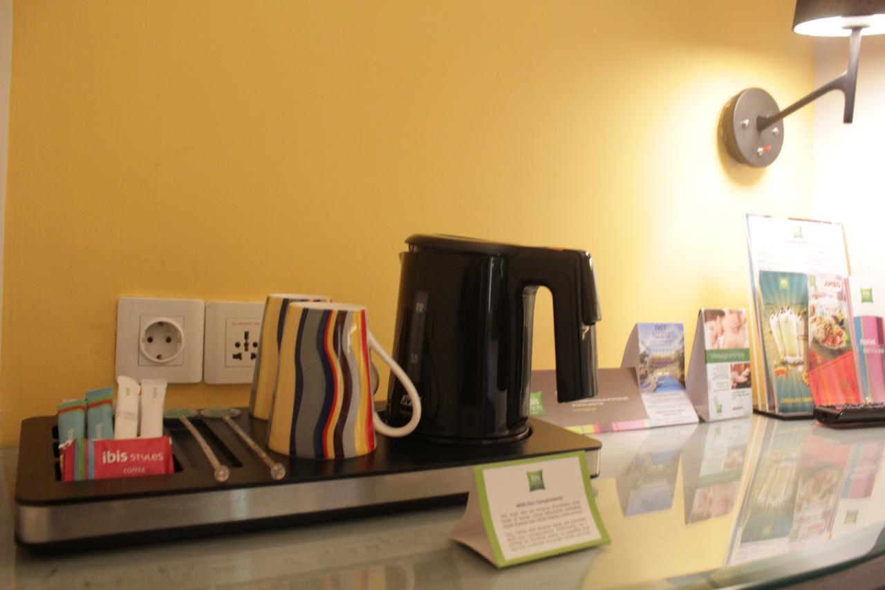 Ibis Styles Jakarta Mangga Dua Square Extérieur photo