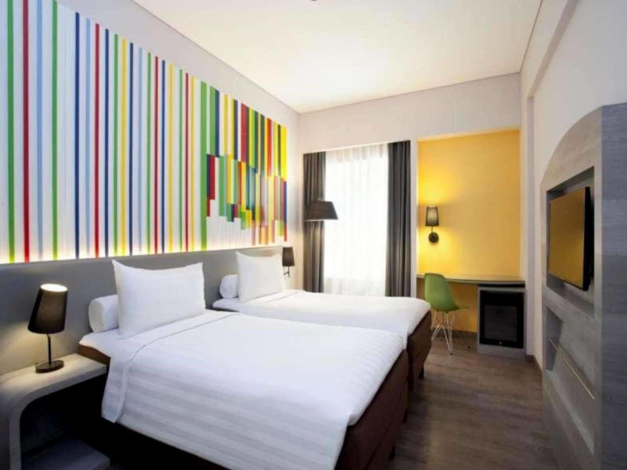 Ibis Styles Jakarta Mangga Dua Square Extérieur photo